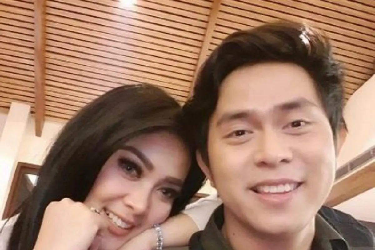 [Bintang] Syahrini dan Cakra Khan