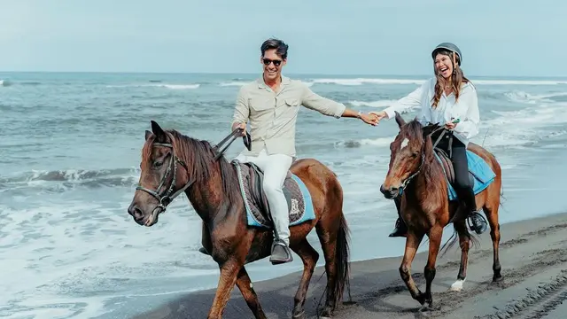 7 Potret Richard Kyle Pamer Pacar Baru, Curi Perhatian