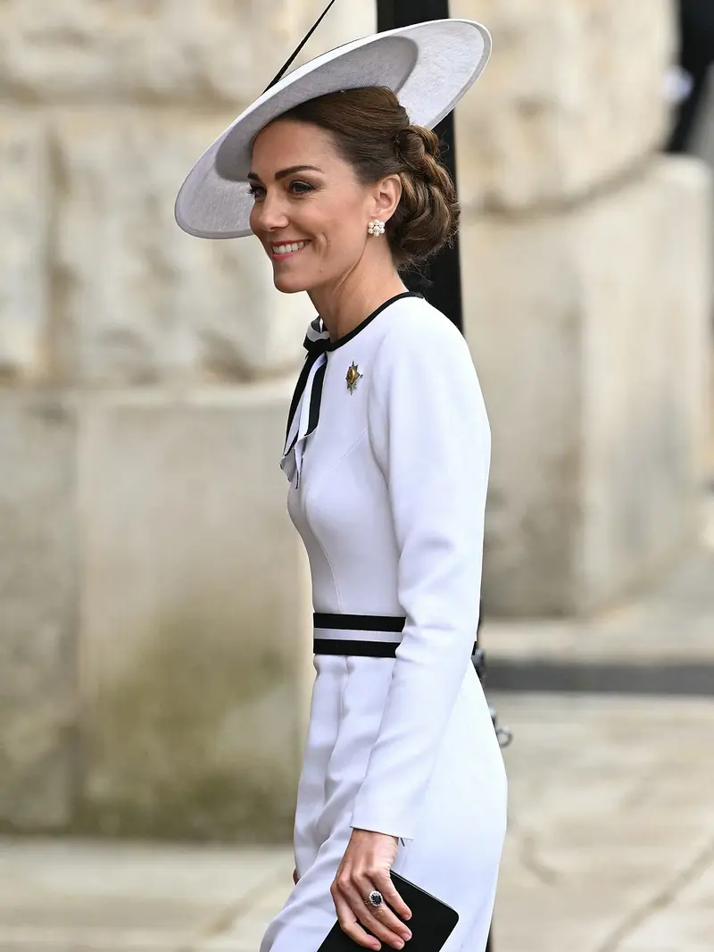 Kate Middleton Kembali Tampil di Trooping the Color Setelah Didiagnosis Kanker dan Tengah Kemoterapi (JUSTIN TALLIS/AFP)