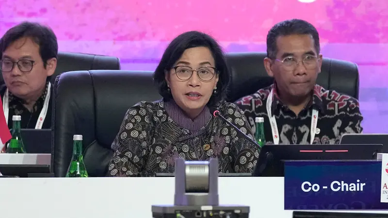 Menteri PUPR Basuki Ajak Kunjungan Lapangan ke IKN, Sri Mulyani Siap Pakai Baju Pink