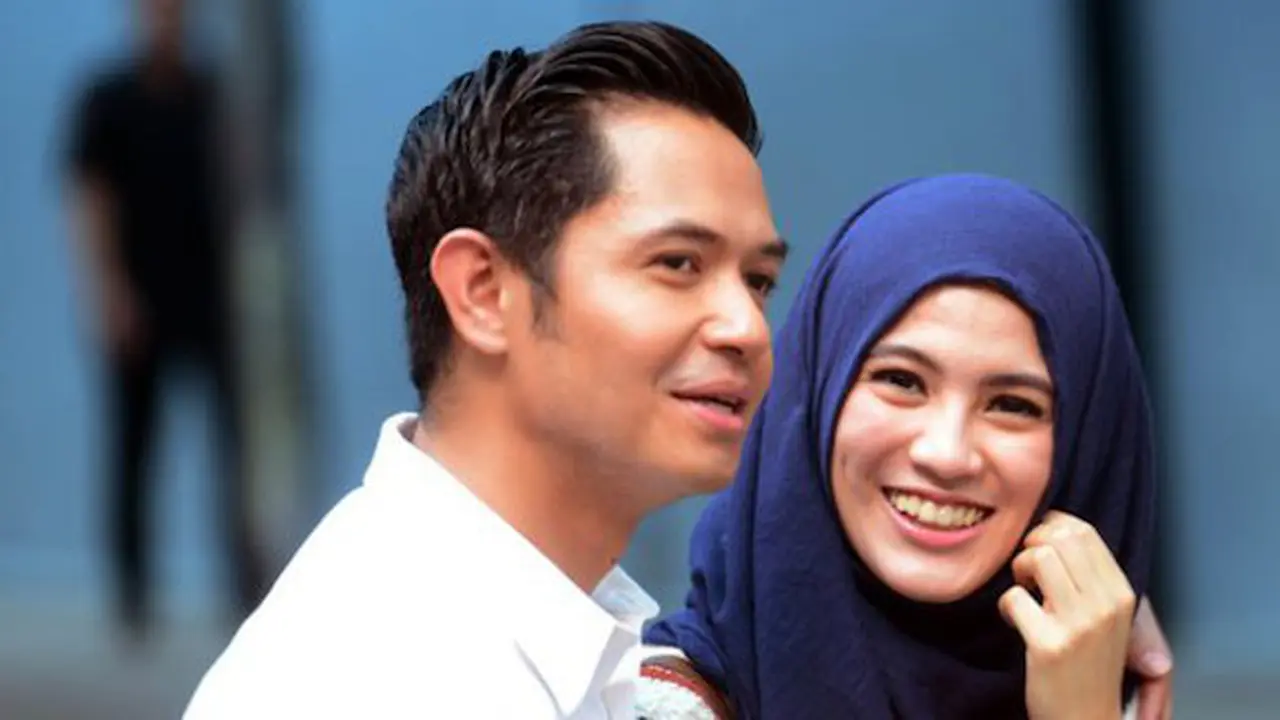 Dude Harlino - Alyssa Soebandono./Copyright KapanLagi.com/Muhammad Akrom Sukarya