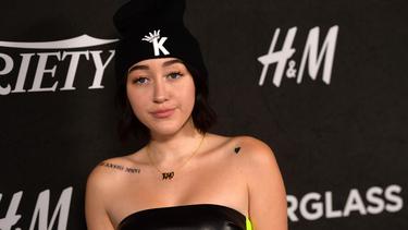 Baru Jadian Adik Miley Cyrus Putus Dengan Drama News Entertainment Fimela Com