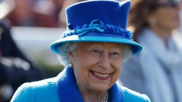 1. Ratu Elizabeth