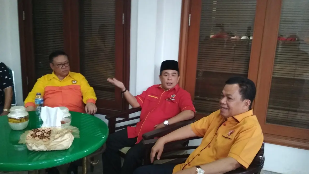 Tiga Ketua Ormas Pendiri Golkar bertemu di kediaman Agung Laksono (Liputan6.com/Moch Harun Syah)