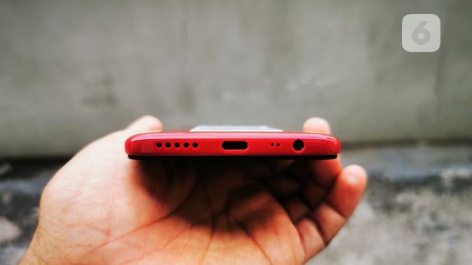 Redmi 8 - Tepi Bawah. Liputan6.com/Mochamad Wahyu Hidayat