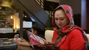 Sebelum meninggal dunia, ternyata Lina sempat bertemu dengan anak-anaknya, Rizky Febian, Putri Delina, Rizwan dan Ferdinan Ardiansyach di Bandung, beberapa waktu lalu. (YouTube @Putri Delina)
