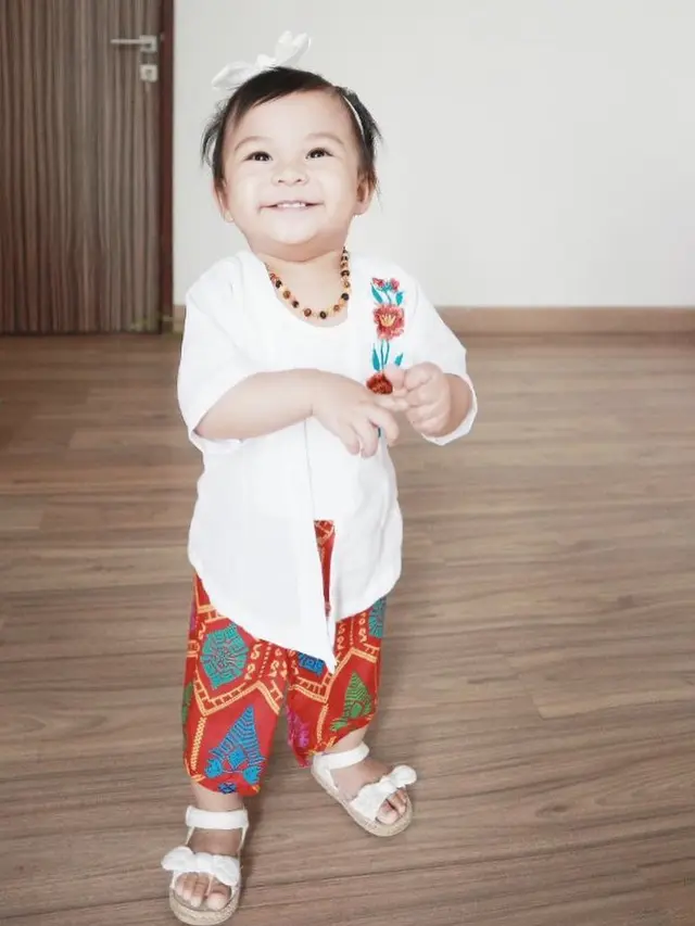 Calon Kartini Masa Depan, 8 Potret Menggemaskan Anak Artis Menggemaskan Pakai Kebaya