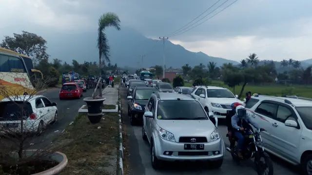 Antrian kendaraan di sekitar wilayah kota Garut, saat momen mudik lebaran idul fitri 1440 hijriah lalu