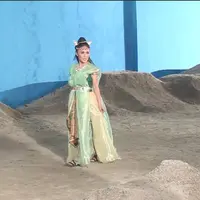 Syuting Video Klip Memakai Baju Tradisional China, Cheongsam. Yuni Shara Teringat Tokoh Bibi Lung dalam Serial Drama Yoko.