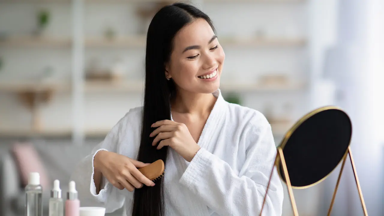 Rambut Berminyak dan Gampang Lepek Bikin Penampilan Kurang Oke, Begini Trik Perawatan yang Tepat