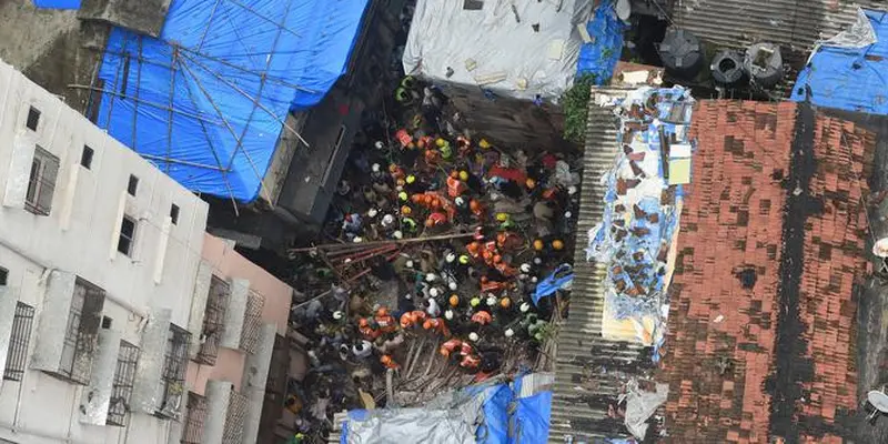 Bangunan Ambruk di India, 40 Orang Tertimbun