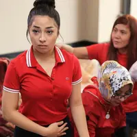 Sapi kurban milik Nikita Willy lepas dan ‘menyeruduk’ orang-orang disekitarnya.