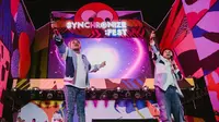 Rizky Febian dan Sule menyanyi bersama di Synchronize Fest 2023. [Foto: Instagram/ferdinand_sule]