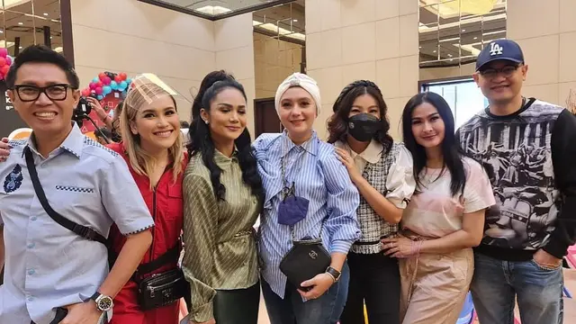 Pesta ulang tahun ke-8 Bilqis putri Ayu Ting Ting (Foto: Instagram/@viona__rosalina)