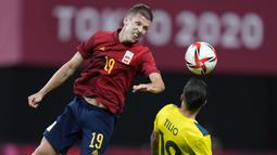 Pada Laga tersebut Spanyol tampak begitu menguasai jalannya laga. Namun sayang pertahanan Australia yang kokoh membuat barisan penyerang Spanyol kesulitan menembusnya. (Foto: AP/Silvia Izquierdo)