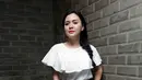 Bagi penyanyi kelahiran Cilacap, 29 tahun silam itu, kolaborasi dengan DJ Amanda merupakan tantangan tersendiri. Pasalnya, selama ini, ia mengaku kurang menggeluti musik house. (Deki Prayoga/Bintang.com)