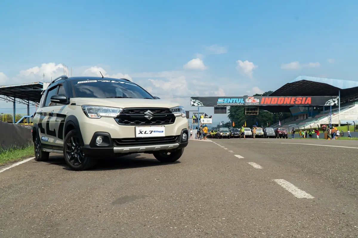 Pameran Suzuki New XL7 Hybrid di Sirkuit Sentul