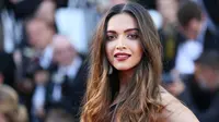 Ditanya Rahasia Tampil Cantik, Deepika Padukone Hanya Tersenyum