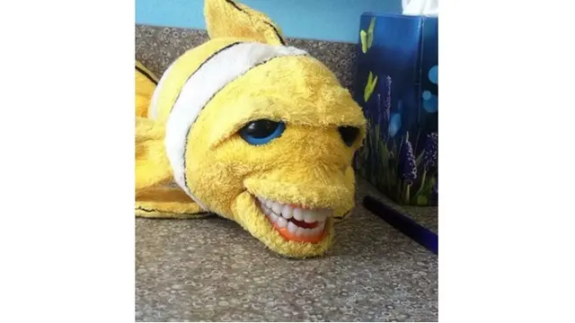 Tak Lucu, 7 Foto Boneka di Rumah Sakit Gigi Ini Justru Menyeramkan