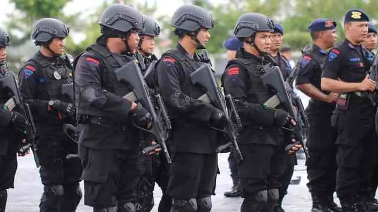 Densus 88 Sita Boks dari Penangkapan Terduga Teroris di Jawa Tengah