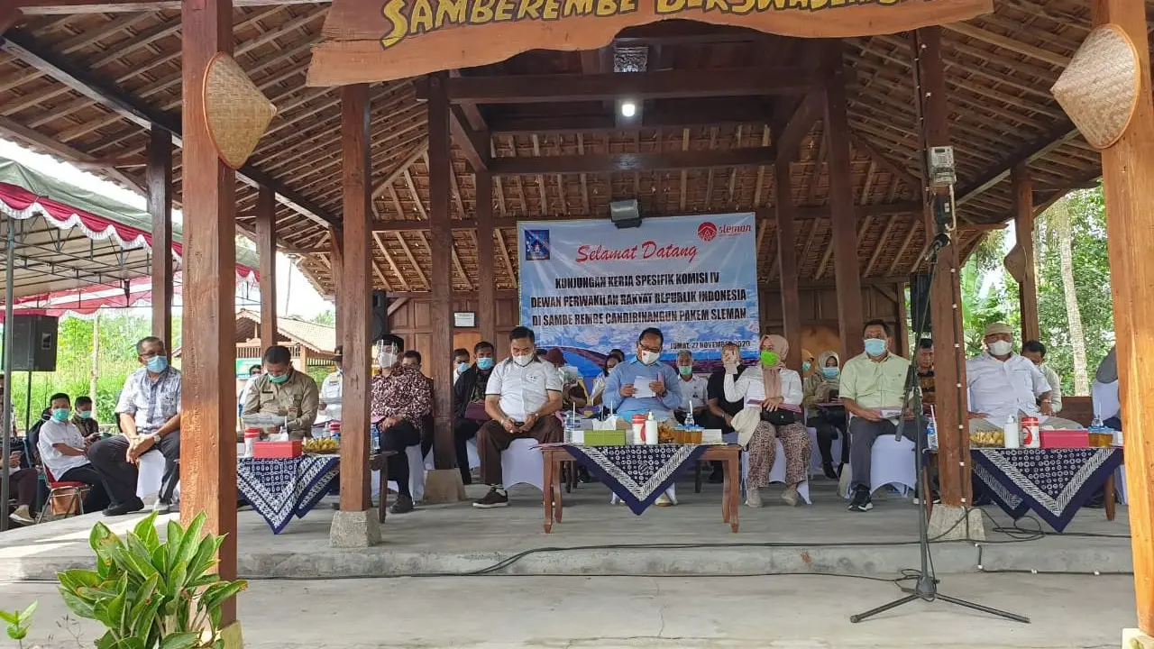 Kunjungan Komisi IV DPR ke kampung mina padi dan salak pondoh di Kabupaten Sleman DIY.