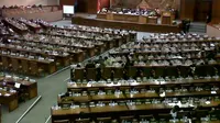 Suasana dalam sebuah sidang paripurna DPR (Liputan6.com/Fiki Ariyanti)