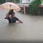 Banjir setinggi lebih dari 1 meter merendam wilayah Pandanwangi, Kota Malang, pada Senin, 14 Maret 2022. Alih fungsi lahan jadi salah satu penyebab banjir di kota ini (Foto : BPBD Kota Malang)