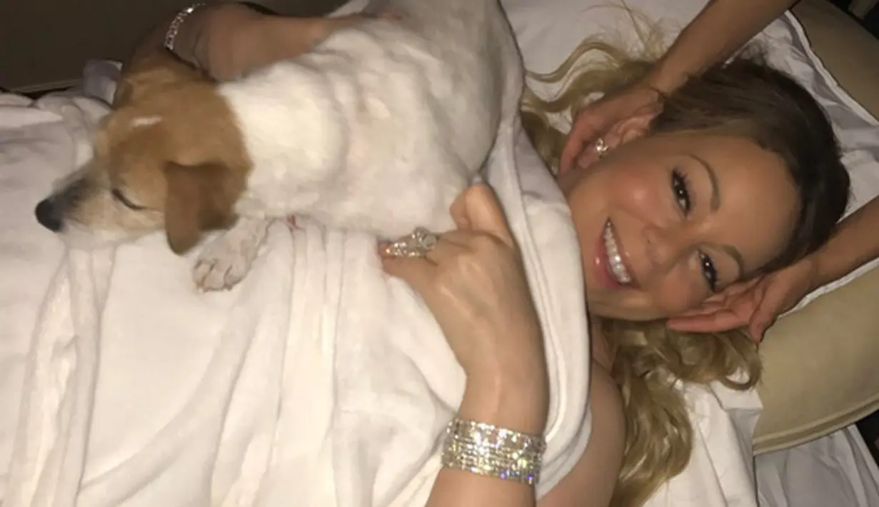 “Sebenarnya anak-anak tidak menginginkan apapun selain kedua orang tua mereka yang kembali bersama. Pada dasarnya mereka masih saling mencintai dan Mariah yakin taka ada pria lain yang memahaminya selain Nick Cannon,” tutur sumber. (Instagram/mariahcarey)