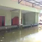 Perumahan Total Persada yang berada di Kecamatan Periuk, Kota Tangerang masih terendam banjir. (Foto:Liputan6/Pramita Tristiawati)