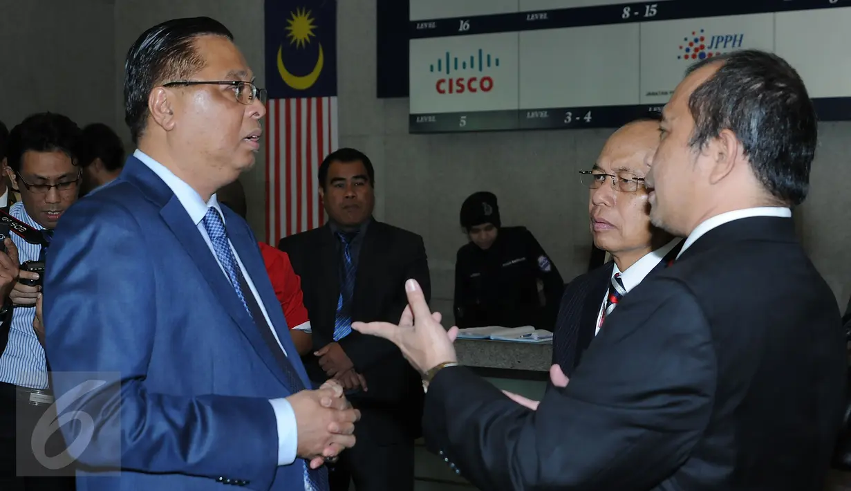 Menteri Marwan (kanan) dan Menteri Datuk Seri Ismail Sabri Yaakob, Malaysia, Kamis (10/3/2016). Pertemuan tersebut untuk menindaklanjuti kerjasama untuk pengembangan desa-desa perbatasan (Foto: Humas Kementerian DPDTT)