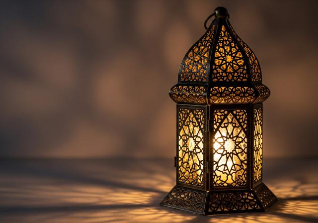 Sabar dalam Kekuasaan: Mengendalikan Diri Sebelum Mengendalikan Orang Lain