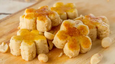 Resep Cara Membuat Kue Kacang Empuk Pakai Teflon - Food Fimela.com