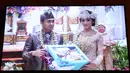 "Saya terima nikah dan kawinnya Anissa Aziza binti Yandhi Wisastra dengan maskawin yang tersebut dibayar tunai," ucap Raditya Dika yang disambut ucapan sah dari para saksi. (Nurwahyunan/Bintang.com)