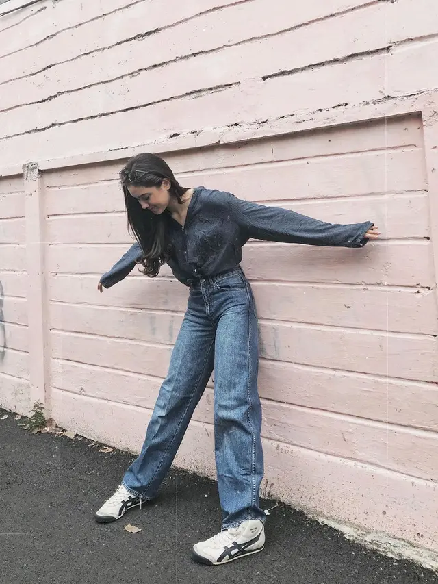 Gaya Busana Yasmin Napper