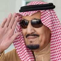 Kehadiran Raja Salman disambut meme oleh para netizen di media sosial. (Via: bbc.com)