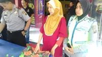 Wanita Hamil Ketagihan Mencuri di Minimarket Waralaba