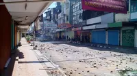 Warga Bersenjata Tajam Tutup Kawasan Penjualan Emas di Makassar