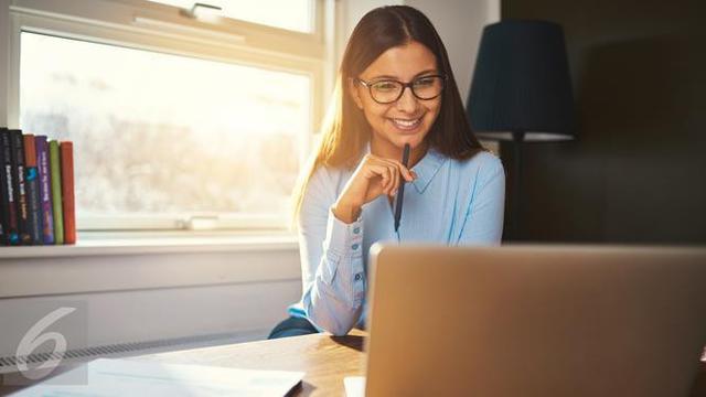 Jangan sembarangan menulis email di kantor. Hindari 4 topik berikut ini.