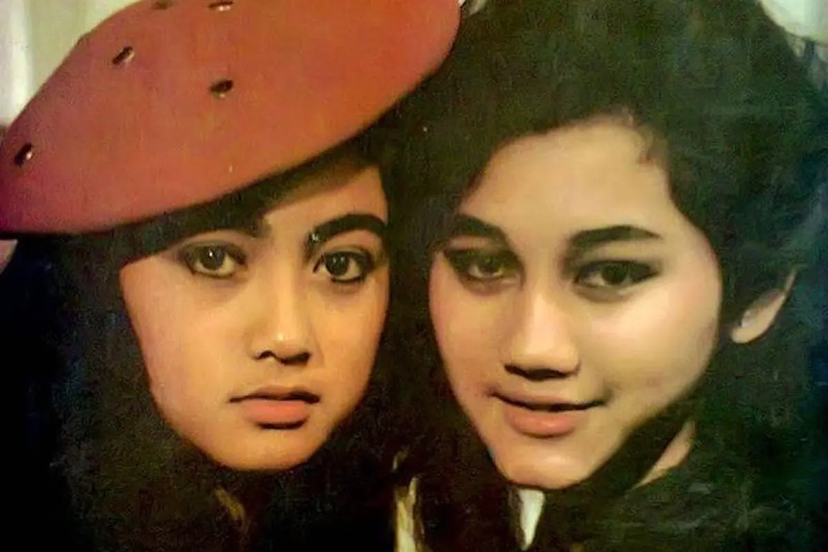 [Bintang] Desy Ratnasari-Nike Ardilla