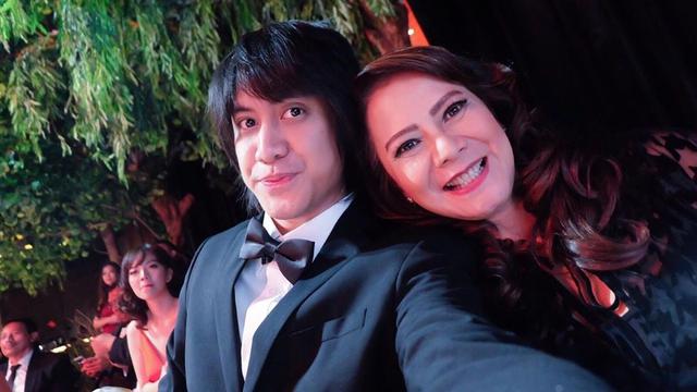 [Fimela] Kevin Aprilio dan Memes