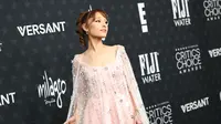 8 Busana Terbaik di Critics Choice Awards 2026, Ariana Grande Kembali Bawa Nuansa Glinda