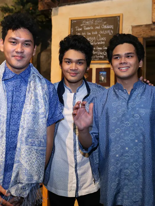 Selain The Overtunes, film ini juga diperankan oleh Darius Sinathrya, Anneke Jodi, Indra Birowo, dan pemain muda berbakat, Naomi Ivo. (Nurwahyunan/Bintang.com)