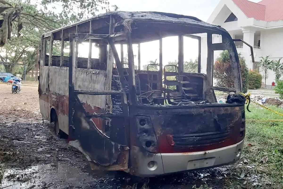 Bus Terbakar (Liputan6.com/Abdul Rajab Umar)
