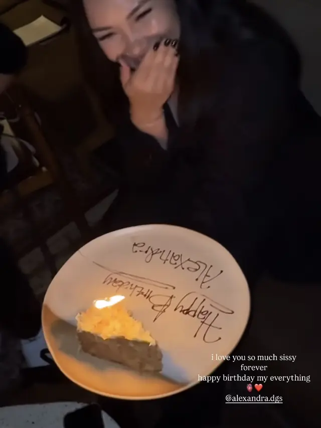 Bridal shower Alyssa Daguise. [@aaliyah.massaid]