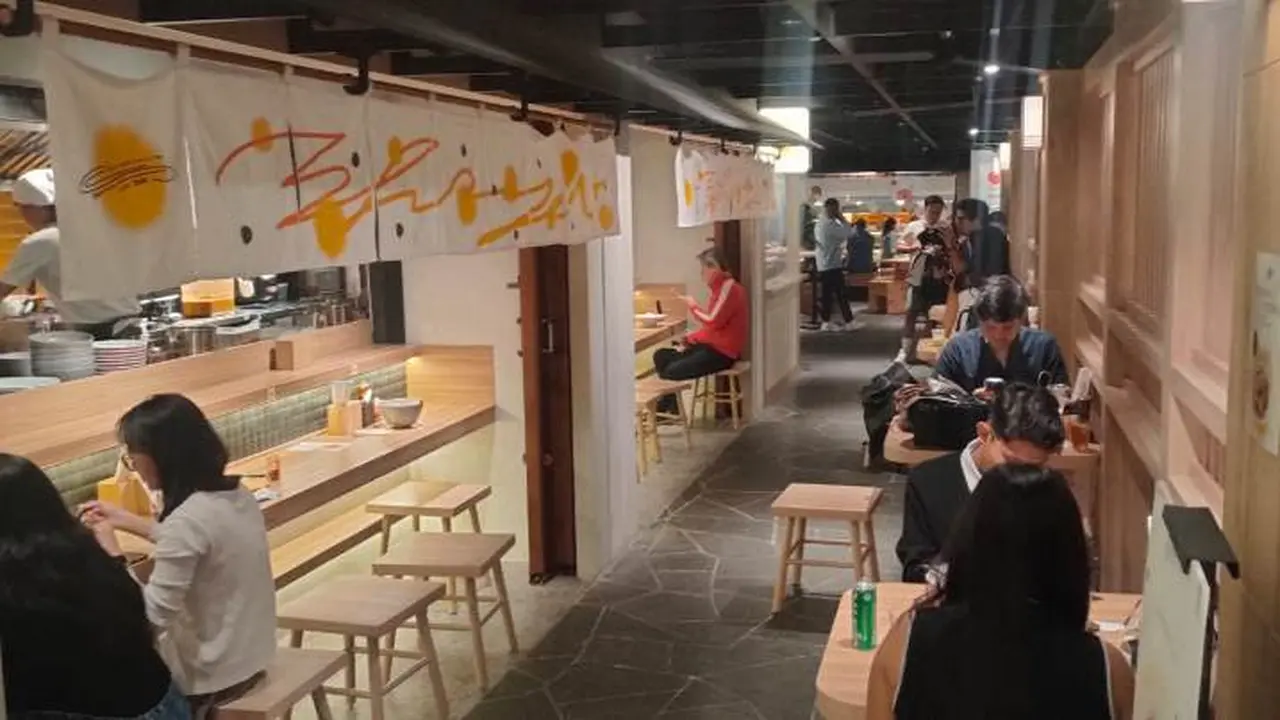 Pusat Kuliner di Mal Sajikan Hidangan Premium dan Suasana dalam Gang Khas Jepang