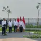 Presiden Joko Widodo atau Jokowi meresmikan apartemen transit oriented development (TOD) di dekat Stasiun Pondok Cina, Depok, Jawa Barat. Hunian ini terkoneksi langsung dengan akses ke KRL Commuter.