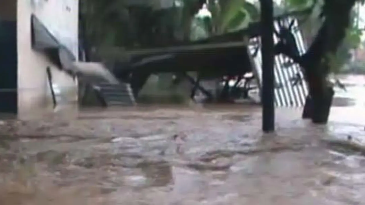 banjir-jombang-140128-b-v.jpg