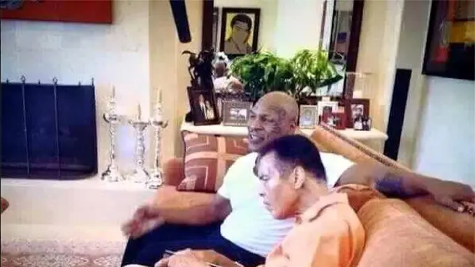 Baca Alquran, Muhammad Ali dan Mike Tyson Bikin Heboh Netizen