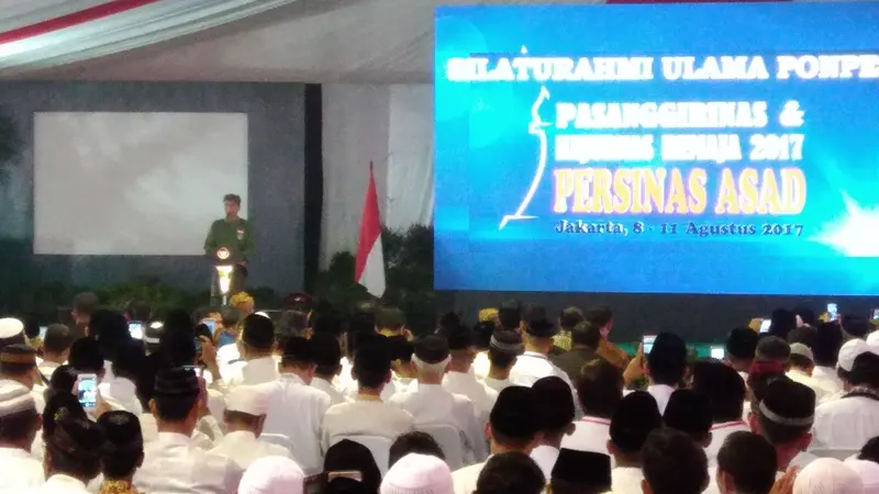  Presiden Joko Widodo atau Jokowi membuka Pasanggirinas dan Kejurnas Remaja Persinas ASAD. 