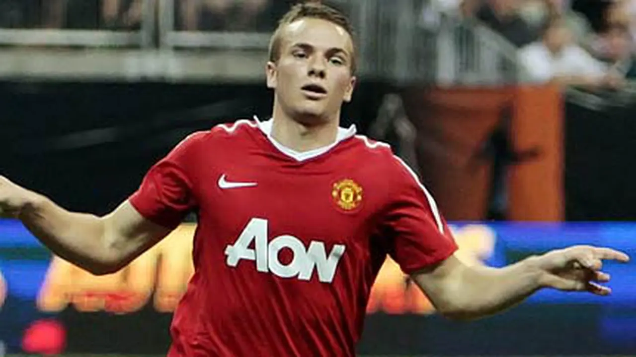 img_cleverley-300.jpg